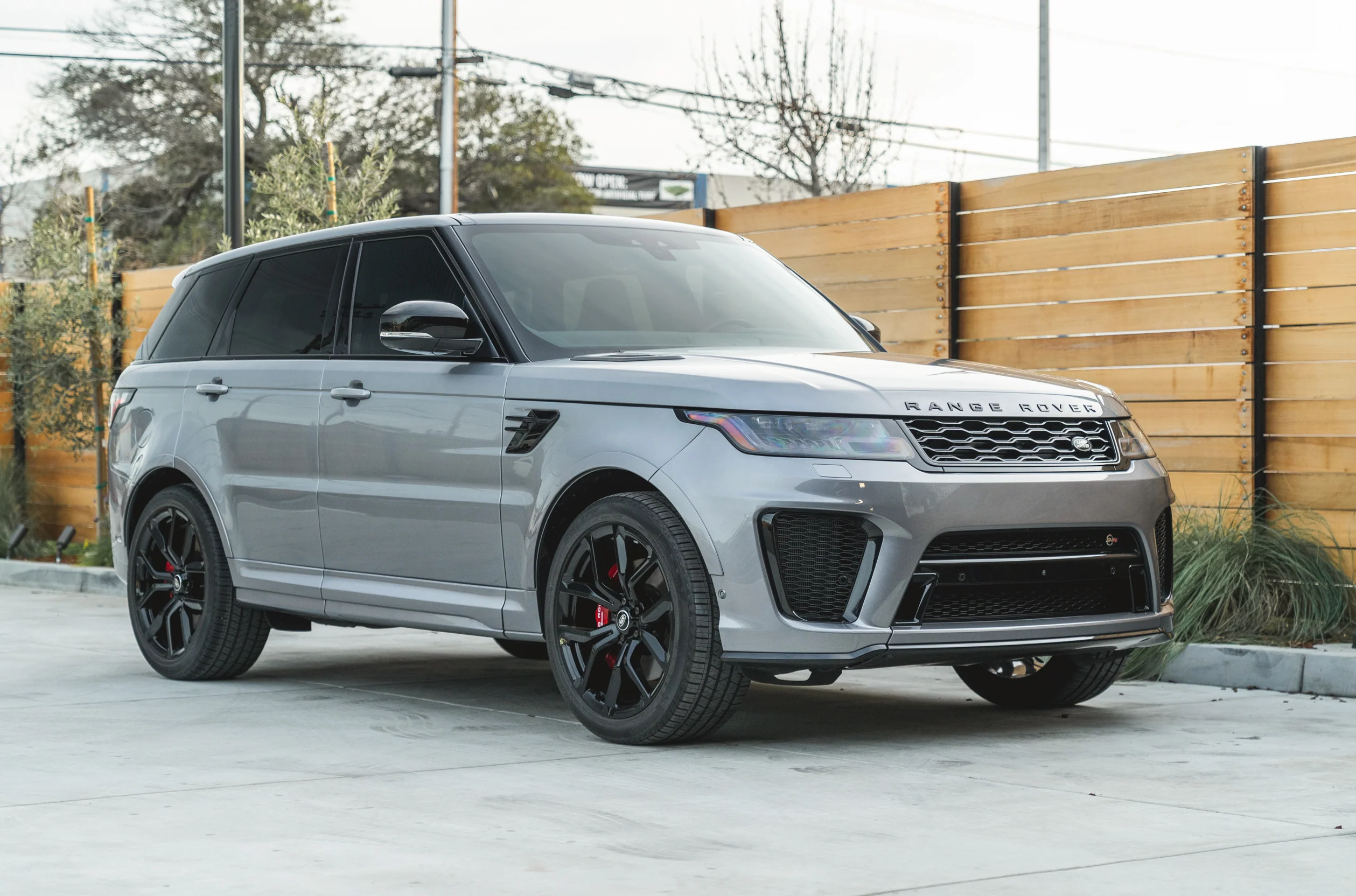 Rent A Range Rover SVR For An Hour In Dubai