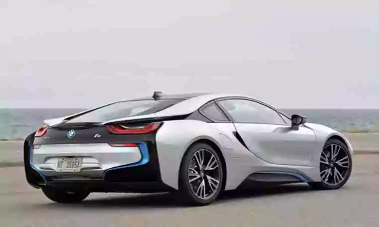Hire A BMW I8 For An Hour In Dubai 