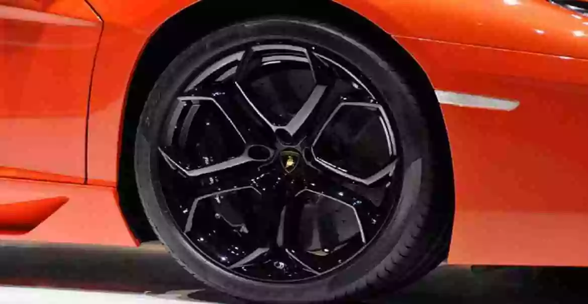 Hire Lamborghini Aventador Dubai