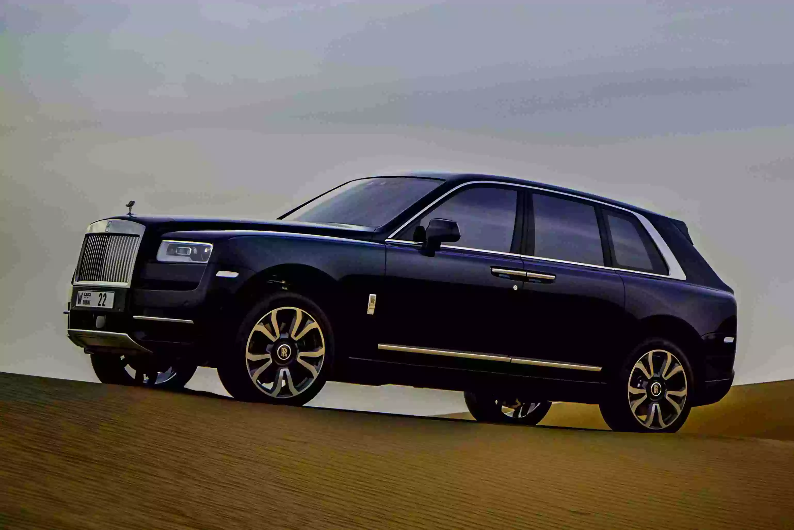 Hire A Rolls Royce Cullinan In Dubai